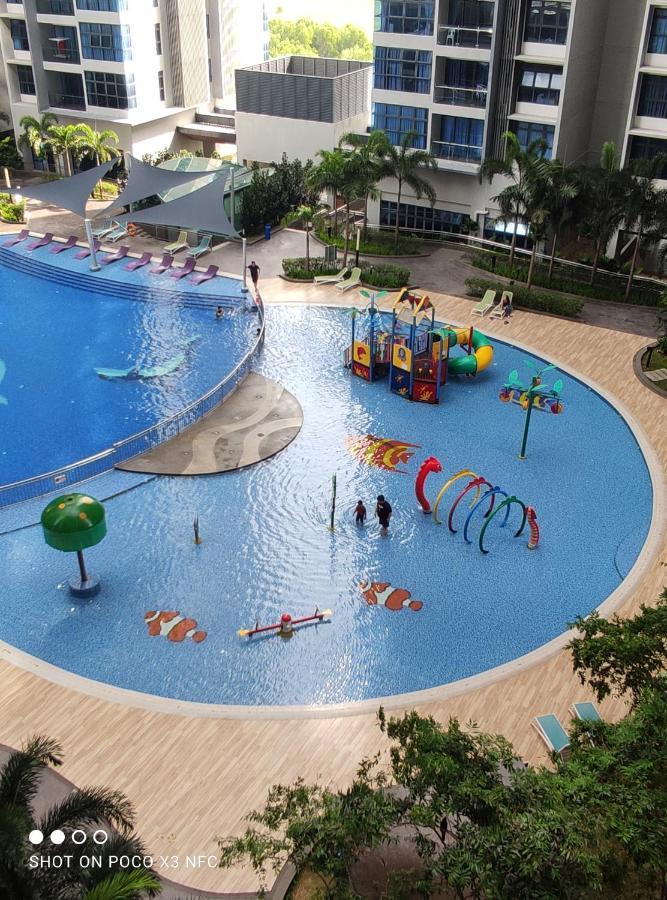 Atlantis Homestay Pool View 1210 Malacca Exteriör bild